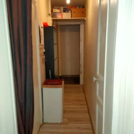 And Basic Flat Located In Montparnasse Apartment